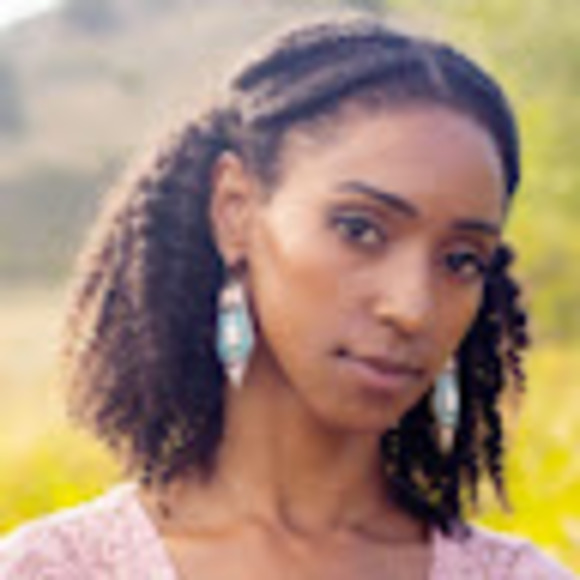 Meet your Posher, Calandra - Picture 1 of 1